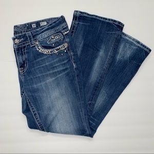 Miss Me Signature Rise Bootcut embellished Jeans in 30x31